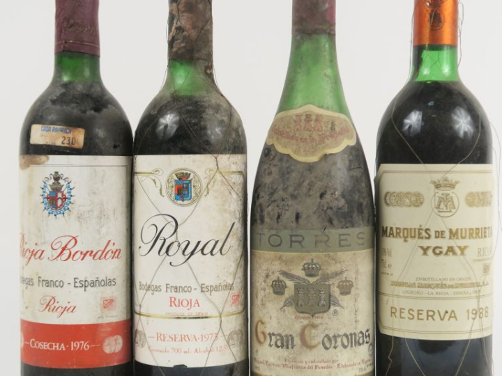 4 BOUTEILLES RIOJA : 1 BORDON 1976 - 1 ROYAL 1973 - 1 MARQUES DE MURRI