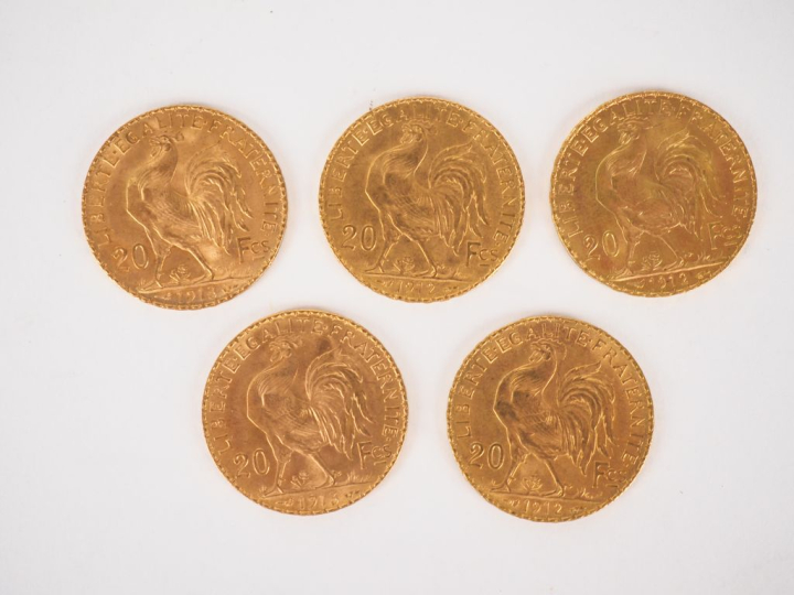 Cinq pièces de 20 Francs or, 1912 (x3) et 1913 (x2). FRAIS ACHETEURS 1