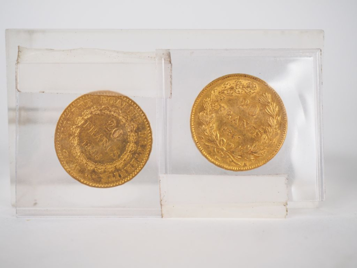 Deux pièces de 20 Francs or, 1847-A et 1848-A. FRAIS ACHETEURS 10% HT.