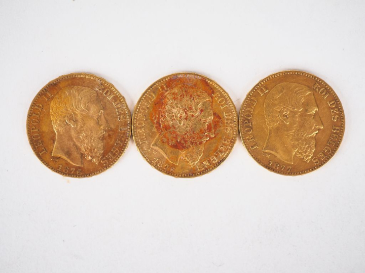 Trois pièces de 20 Francs Belge or, 1876 et 1877. FRAIS ACHETEURS 10% 