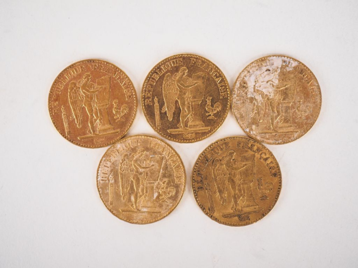 Cinq pièces de 20 Francs or, 1886-A, 1887-A, 1889-A et 1891-A.  FRAIS 