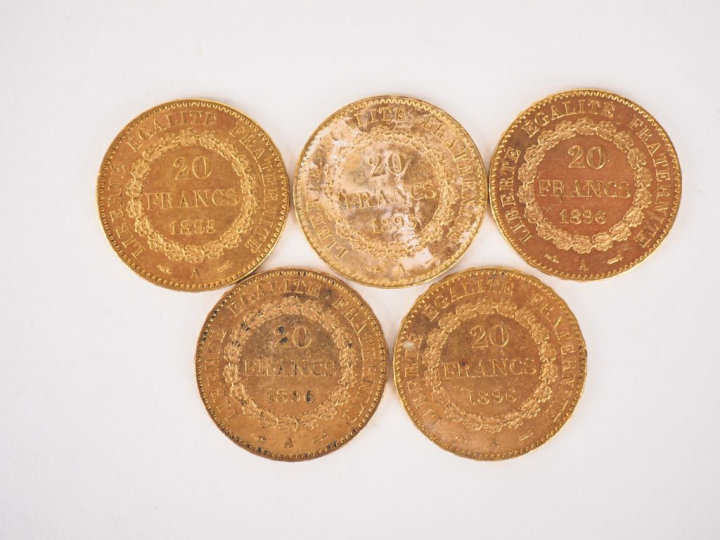 Cinq pièces de 20 Francs or, 1895-A (x2) et 1896-A (x3). FRAIS ACHETEU