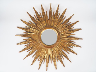 Vente aux enchères Miroir soleil en bois doré. Diam. 80 cm