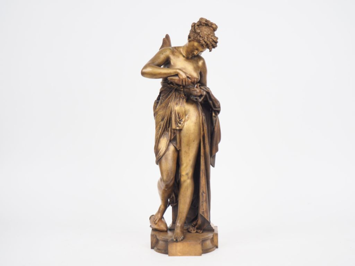 A. CARRIER-BELLEUSE. "Psychée". Sculpture en bronze à patine médaille 