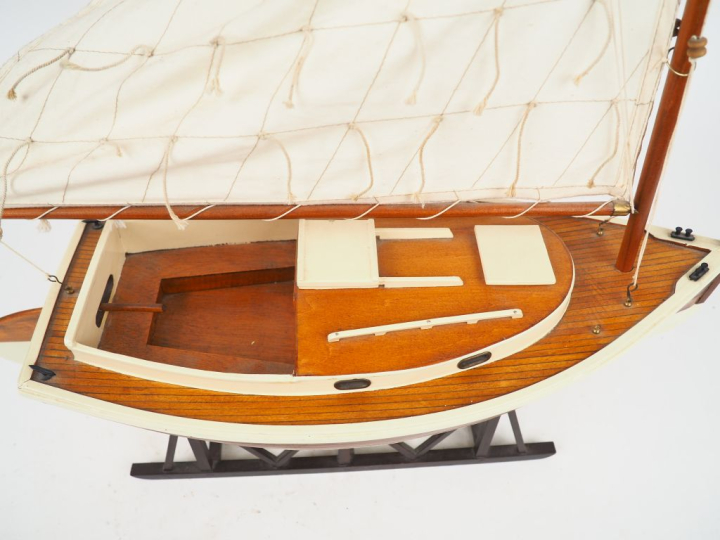 Maquette de voilier.