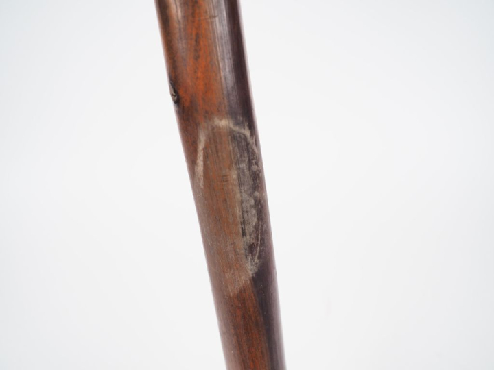 Massue Kanak, Nouvelle Calédonie Bois dur à patine brune brillante L. 