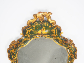Vente aux enchères Miroir de style Louis XV en Vernis Martin et bois sculpté et doré, à d