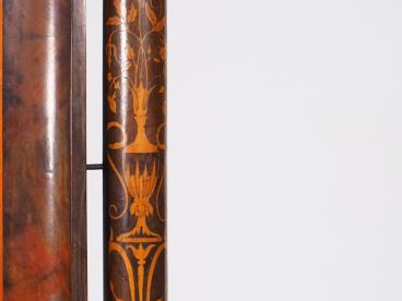 Grande console psychée XIXème en marqueterie et bois doré, à décor de 