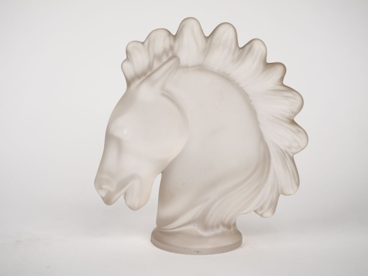 Sujet en cristal "cheval". Signé H. 13 cm