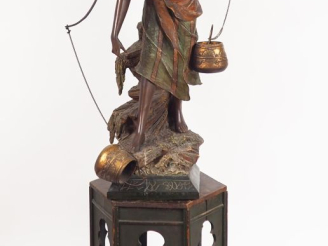 Vente aux enchères GOLDSHEIDER. (attribué à) "Jeune mauresque" Grande sculpture en stuc p