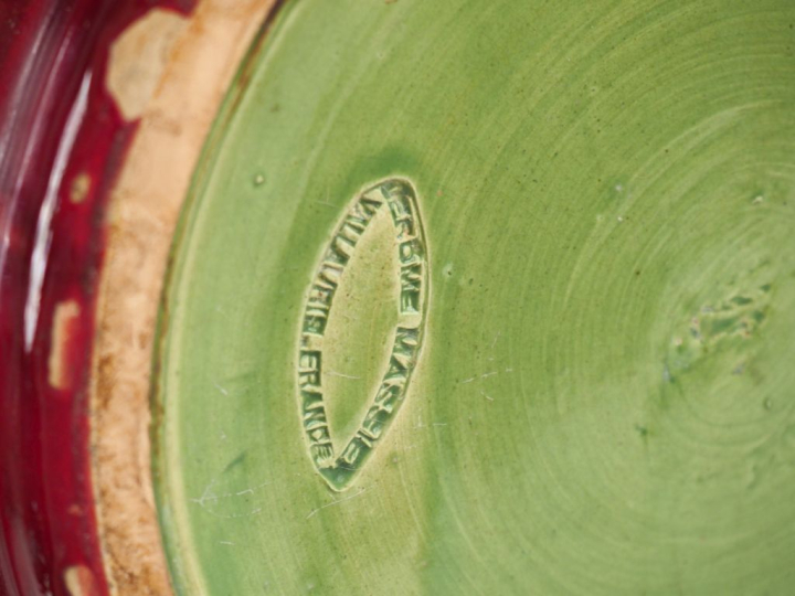Jérome MASSIER. Grand cache pot en céramique rouge. Signé Jérome Massi