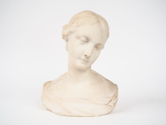 Vente aux enchères Ecole française XIXème.  "portrait de jeune fille en buste". Sculpture