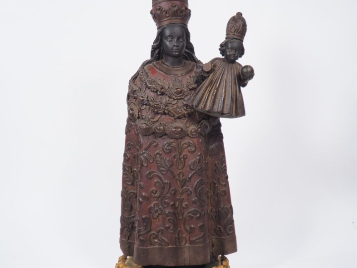 Grande Vierge noire à l’Enfant, dite "Notre-Dame de Font-Romeu", en bo