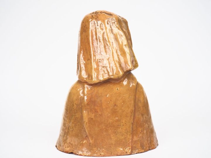 Sculpture 1900 en terre vernissée ocre "portrait de jeune femme en bus