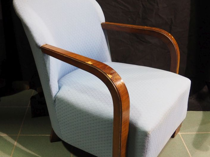 Maurice ALLET. Paire de fauteuils club, dossier gondole.  (quelques sa