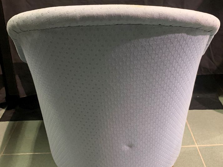 Maurice ALLET. Paire de fauteuils club, dossier gondole.  (quelques sa