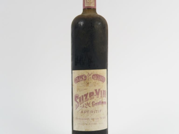 1 VIEILLE BOUTEILLE SUZE VIN GENTIANE