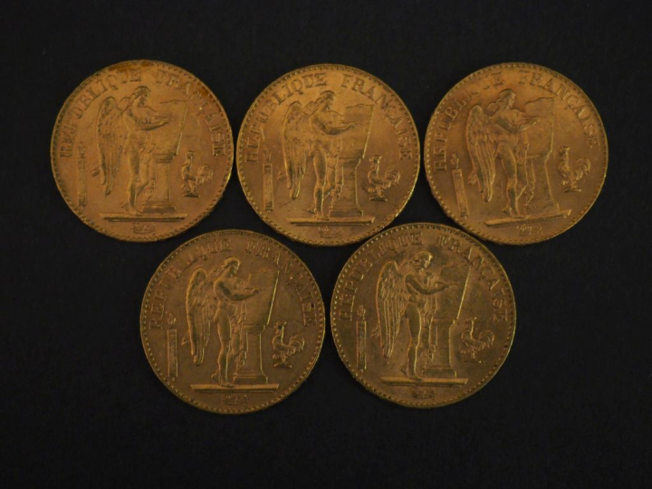 Cinq pièces de 20 Francs or, 1895-A et 1897-A (x4). FRAIS ACHETEURS 10