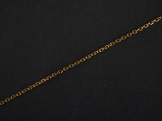 Vente aux enchères Chaine en or jaune 750, maille forçat. Poids. 2,27 g  (accidentée)   