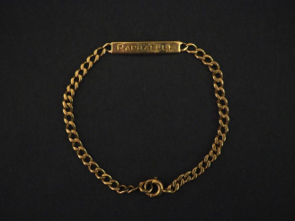 Vente aux enchères Bracelet de naissance en or jaune 750, marquée "Raphaëlle". Long. 15 c