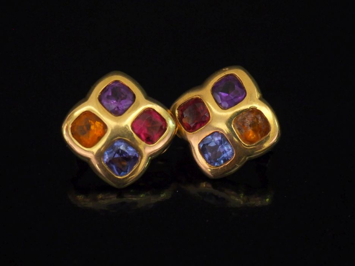Paire de clips d'oreilles quadrilobés en or jaune 750, sertis de quatr