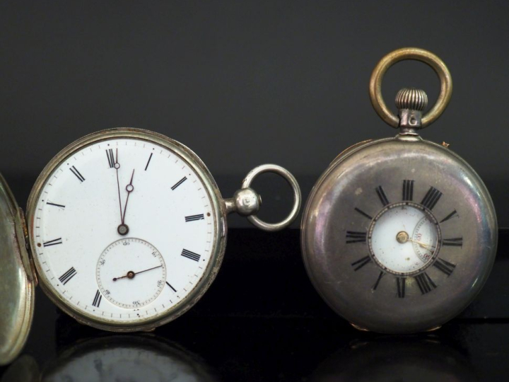 LEROY   Fils Ensemble comprenant :  - une montre savonnette aveugle en