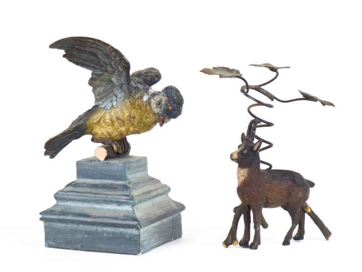2 sujets en plomb de Vienne polychrome, "chamoix" et "oiseau branché".