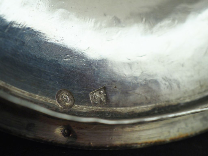 Sucrier à anses fin XVIIIème - début XIXème en argent 950, poinçon au 