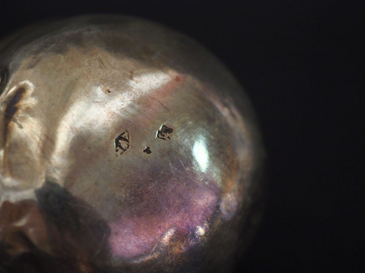 Louche à punch en argent, poinçon au Coq, manche en corne.  Long. 31,5