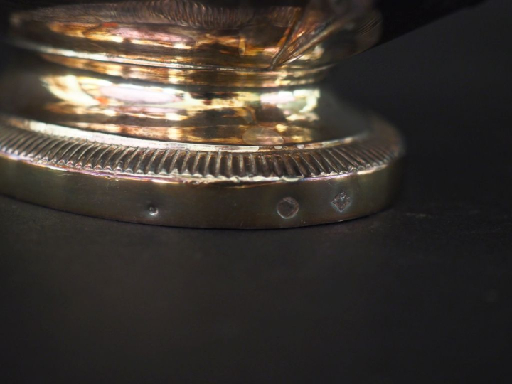 Théière sur piédouche Restauration en argent 950, poinçon Vieillard, à