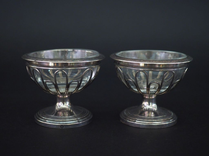 Paire de salerons Restauration en argent 950, poinçon Vieillard, à déc