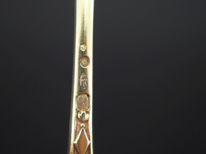 Suite de six petites cuillères Restauration de style Louis XIV en verm