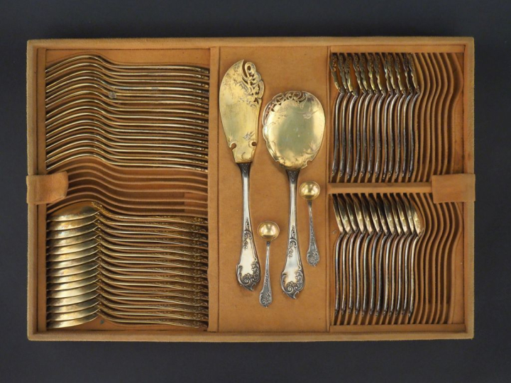 Partie de ménagère de style Louis XV en argent et vermeil 925, poinçon