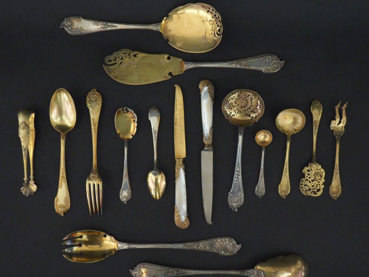 Partie de ménagère de style Louis XV en argent et vermeil 925, poinçon