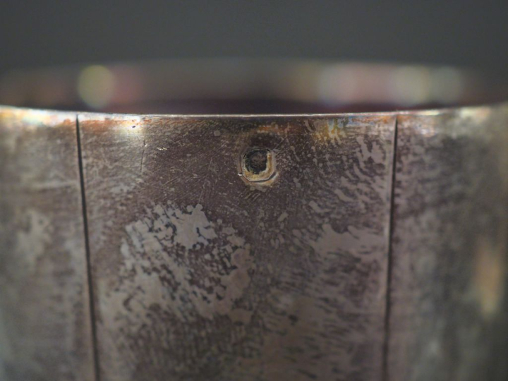 Timbale sur piédouche de style Art déco en argent 925, poinçon Minerve