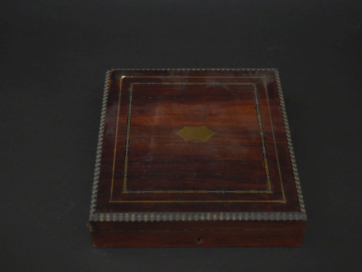Suite de douze cuillères à thé de style Louis XV en vermeil 925, poinç