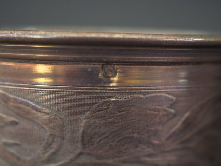 Ensembe comprenant :  - une timbale en argent 925, poinçon Minerve, à 