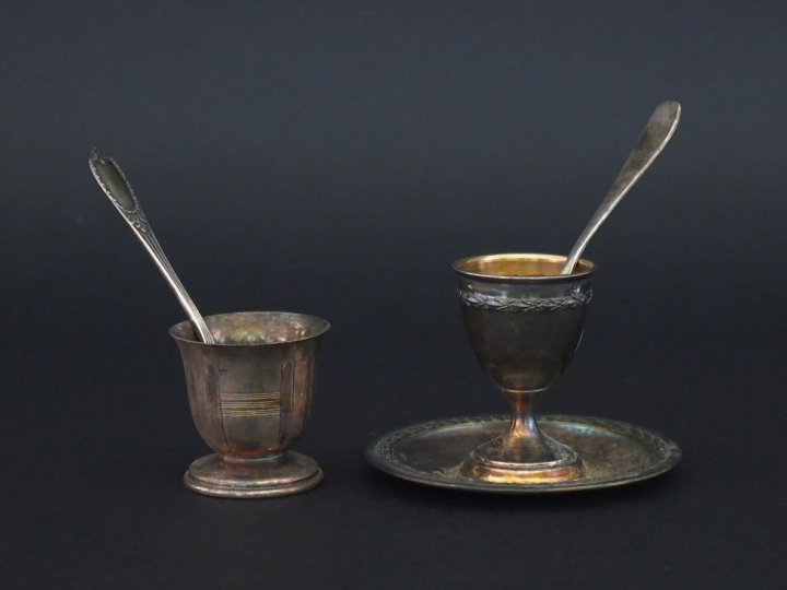 Coquetier de style Louis XVI en argent 925, poinçon Minerve, à décor d