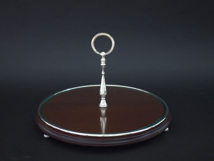 Plateau à fromage en bois, verre et métal argenté.  M.O : CHRISTOFLE D