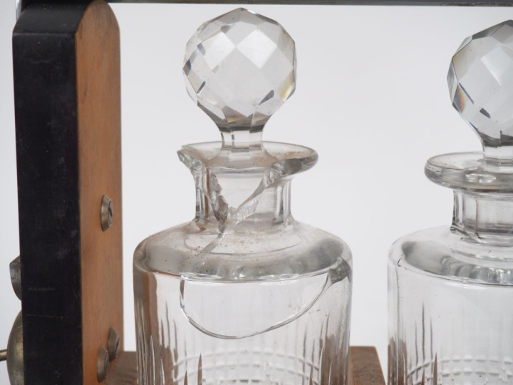 Cave à liqueur Art Déco en palissandre, bois noirci et cristal, flacon