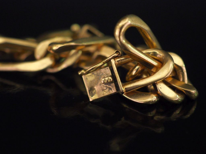 Bracelet souple en or jaune 750, maille gourmette.  Long. 18,8 cm Poid