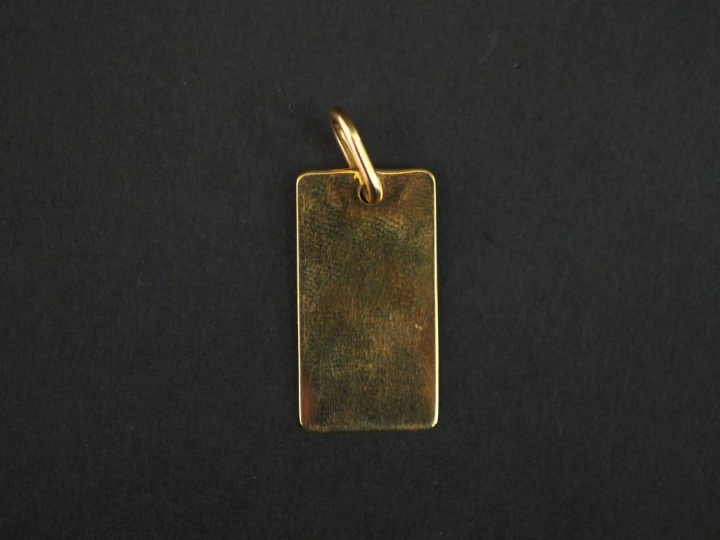 Pendentif rectangulaire en or jaune 750.  2,5 x 1,3 cm Poids. 2,71 g  