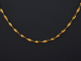 Vente aux enchères Collier souple en or jaune 750, maille souple.  Long. 42,5 cm Poids. 4