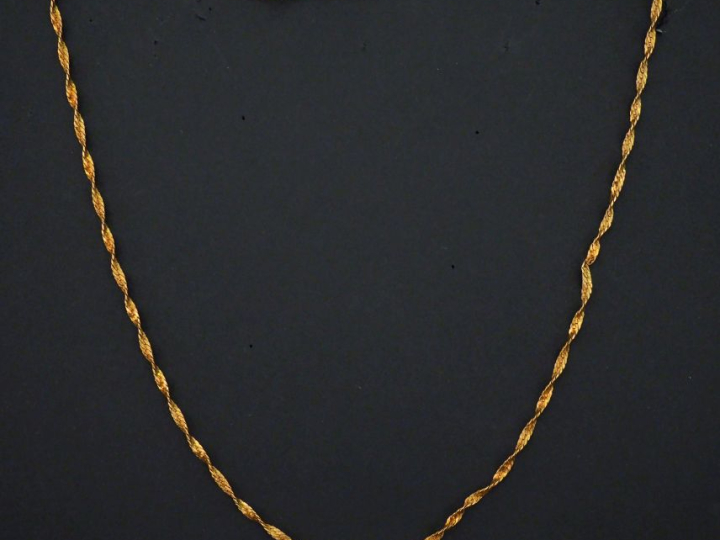 Collier souple en or jaune 750, maille souple.  Long. 42,5 cm Poids. 4