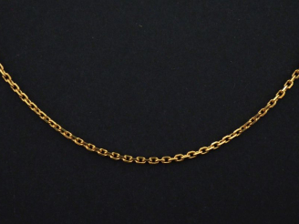 Vente aux enchères Chaine en or jaune 750, maille forçat. Long. 42,5 cm Poids. 3,20 g   