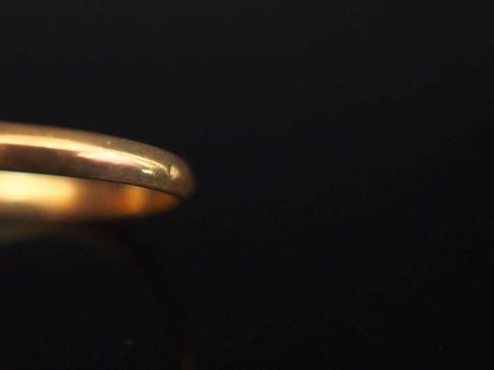 Bague Napoléon III de forme marquise en or jaune 750, sertie de pierre