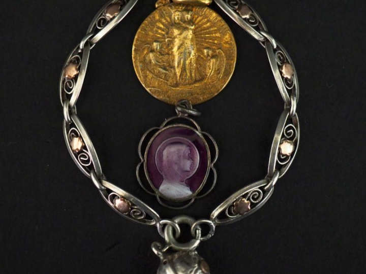 Ensemble comprenant :  - un bracelet en argent et vermeil 925, composé