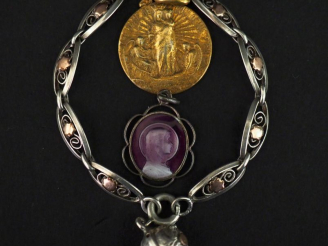 Vente aux enchères Ensemble comprenant :  - un bracelet en argent et vermeil 925, composé