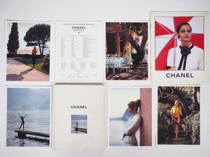 CHANEL, Boutique Ensemble comprenant :  - un etui cartonné contenant d