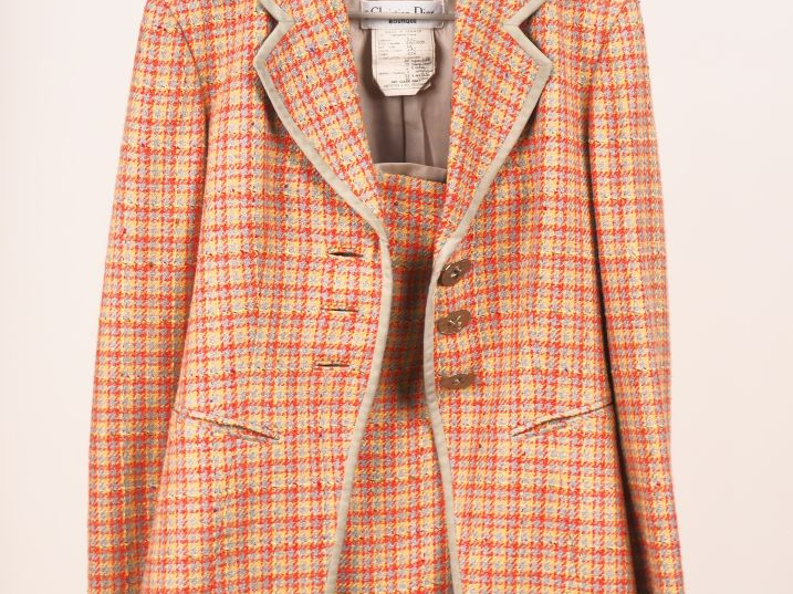 Christian DIOR, Boutique Ensemble de tailleur veste et jupe.  Veste en